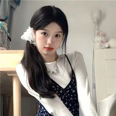 攀岩女孩儿